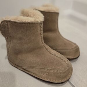 UGG INFANT BOO BOOTS CHESTNUT- LARGE